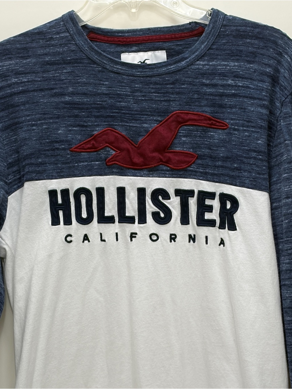 Hollister Men's Long Sleeve Tee - Navy, White & Red Logo Y2K 2000s Retro Preppy - Picture 2 of 13